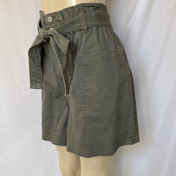 AVA & VIV Women’s Chic And Stylish Paper Bag Olive Shorts Plus Size 1X NWOT - Picture 5 of 6